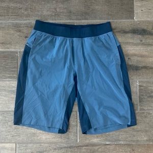 Men’s Lululemon THE Short 11” linerless SZ L